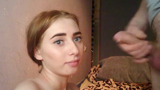 Русская гимнастка после оргазма в позе наездницы получила сперму на лицо
